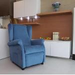 MARG - POLTRONA RELAX (Rosso mattone) - 2 MOTORI - SEDUTA MORBIDA - TESSUTO  COLORE44 (ROSSO MATTONE) SCHIENALE CON ORECCHIE - ROLLER SYSTEM